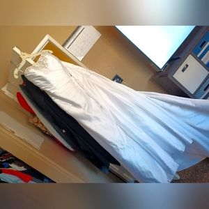 Wedding Drew size 20 never used